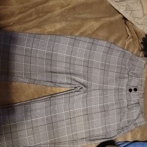 Stylish Women's Gray Plaid Leggings